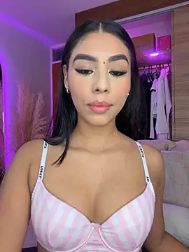 Rossie Blooms online show from April 10, 9:52 pm