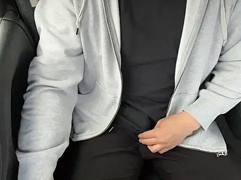 Snapshot of ChubbyTokyo chatting on April 9, 6:41 am ChubbyTokyo online show from April 9, 6:41 am