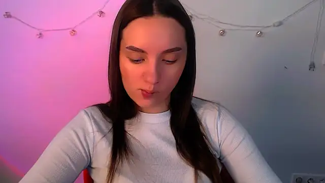 LiaSimss online show from March 31, 9:21 am