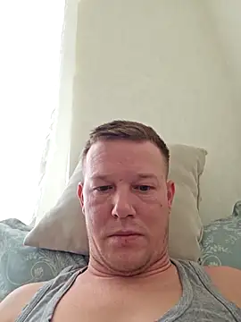 Garfieldd12 online show from March 21, 4:39 am