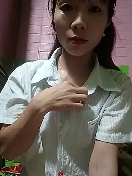 Snapshot of AmyLinee01 chatting on May 13, 10:12 am AmyLinee01 online show from May 13, 10:12 am