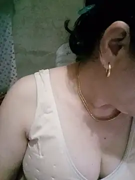 Snapshot of Funsexy1 chatting on May 6, 11:32 pm Funsexy1 online show from May 6, 11:32 pm