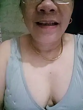 Snapshot of Funsexy1 chatting on May 7, 11:43 pm Funsexy1 online show from May 7, 11:43 pm