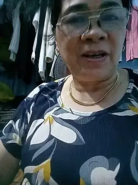 Snapshot of Funsexy1 chatting on June 4, 2:56 pm Funsexy1 online show from June 4, 2:56 pm