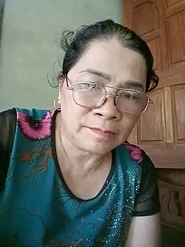 Snapshot of Funsexy1 chatting on June 19, 10:19 am Funsexy1 online show from June 19, 10:19 am