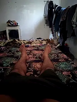 Snapshot of roselover2222 chatting on March 25, 5:13 am roselover2222 online show from March 25, 5:13 am