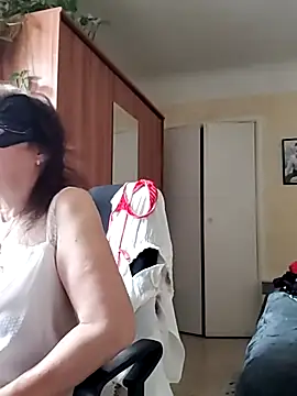 Chrismaturefrench online show from March 29, 8:14 am