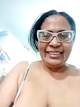 sexymomsn online show from April 25, 2:14 pm