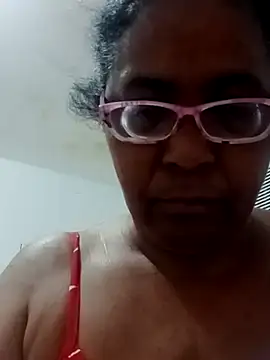 sexymomsn online show from June 22, 11:18 am