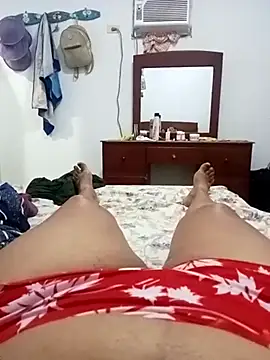 sexymomsn online show from August 4, 7:05 pm