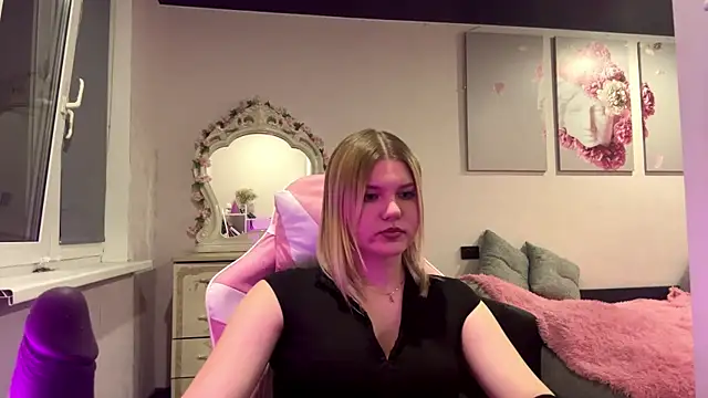 SweettAnny online show from June 30, 9:16 pm