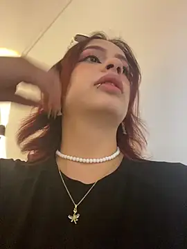 Snapshot of steffmontespink18 chatting on June 4, 1:28 pm steffmontespink18 online show from June 4, 1:28 pm