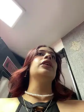 Snapshot of steffmontespink18 chatting on June 6, 1:27 pm steffmontespink18 online show from June 6, 1:27 pm