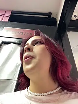Snapshot of steffmontespink18 chatting on June 11, 1:31 pm steffmontespink18 online show from June 11, 1:31 pm