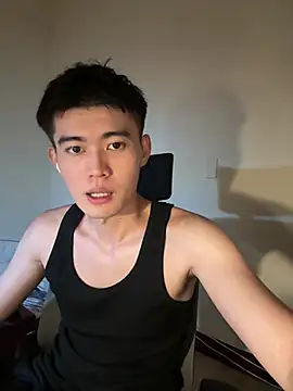 CalvinHY online show from August 7, 7:49 pm