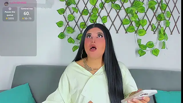 Arialane  online show from March 31, 2:02 am