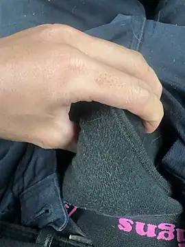 Snapshot of sy11myspa chatting on March 23, 3:43 am sy11myspa online show from March 23, 3:43 am