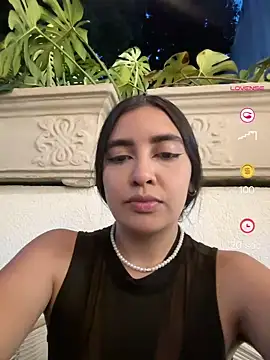 Snapshot of HaileyBiieber chatting on April 23, 11:29 pm HaileyBiieber online show from April 23, 11:29 pm