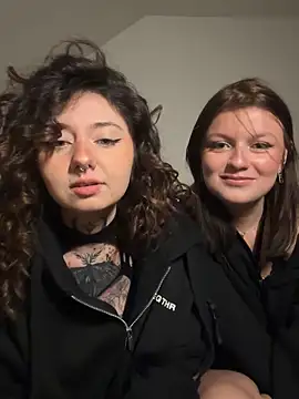 Snapshot of milou_xtx chatting on March 30, 7:59 pm milou xtx online show from March 30, 7:59 pm