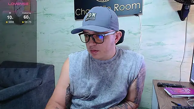 maximo daddy online show from April 20, 1:25 pm