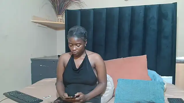SexySlimMelanin7 online show from July 14, 8:03 pm