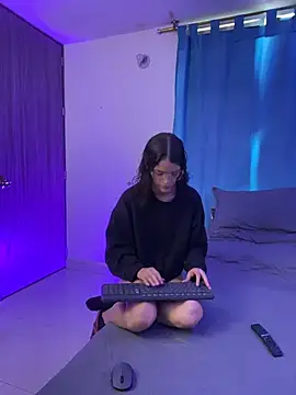 miaxcarter online show from June 8, 8:09 pm
