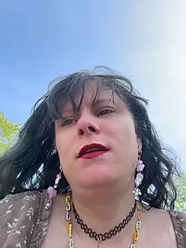 Snapshot of mango-kitty chatting on June 2, 7:38 pm mango-kitty online show from June 2, 7:38 pm