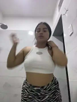 Snapshot of Valerials chatting on April 6, 7:31 am Valerials online show from April 6, 7:31 am