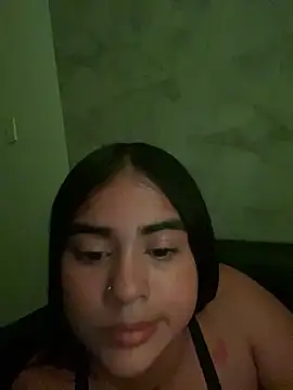 Snapshot of Valerials chatting on April 9, 6:52 am Valerials online show from April 9, 6:52 am