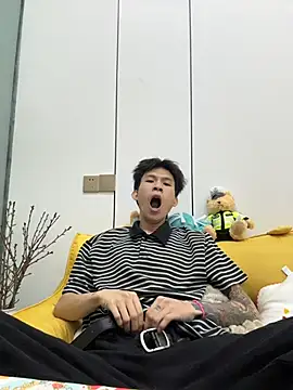 zzzzppp3 online show from May 4, 3:24 am