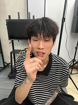 zzzzppp3 online show from May 6, 2:00 pm