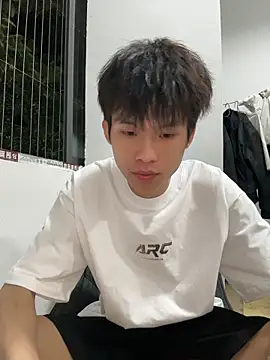 zzzzppp3 online show from May 24, 1:16 pm
