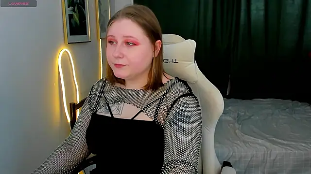 Snapshot of KatieGarsiaa chatting on March 23, 10:08 am KatieGarsiaa online show from March 23, 10:08 am