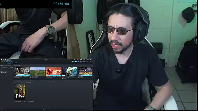 Snapshot of IASuarezV chatting on May 17, 6:11 am IASuarezV online show from May 17, 6:11 am