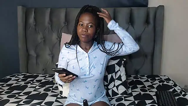 Cybil Hearts online show from April 24, 3:53 am