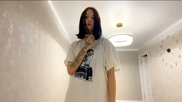 Snapshot of LinHebron chatting on March 23, 12:42 pm LinHebron online show from March 23, 12:42 pm