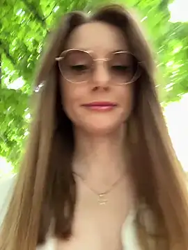 Snapshot of FReyja_44 chatting on June 17, 8:06 am FReyja 44 online show from June 17, 8:06 am