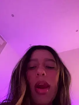Lusty Lunaa online show from May 18, 7:58 am