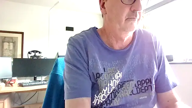 Snapshot of HotLucas66 chatting on April 13, 1:16 pm HotLucas66 online show from April 13, 1:16 pm