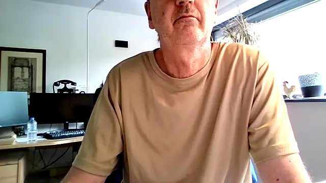 Snapshot of HotLucas66 chatting on May 6, 12:43 pm HotLucas66 online show from May 6, 12:43 pm
