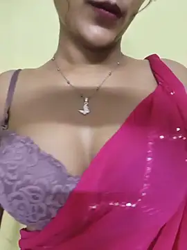 Snapshot of Rubina_Love chatting on June 22, 8:39 pm Rubina Love online show from June 22, 8:39 pm