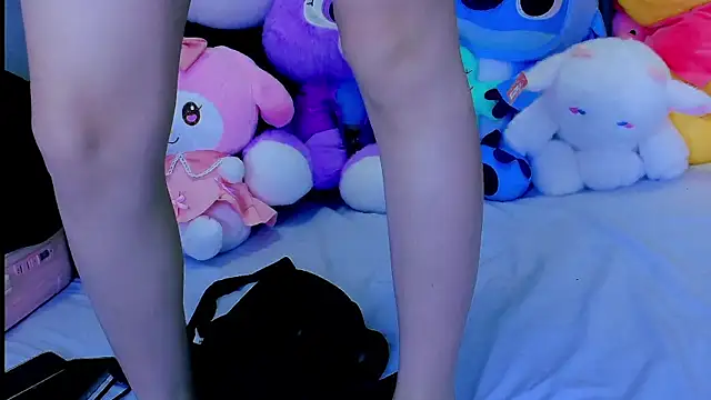 girllong520 online show from April 22, 7:00 am