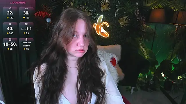 Elisabeth Binder online show from April 28, 3:44 am