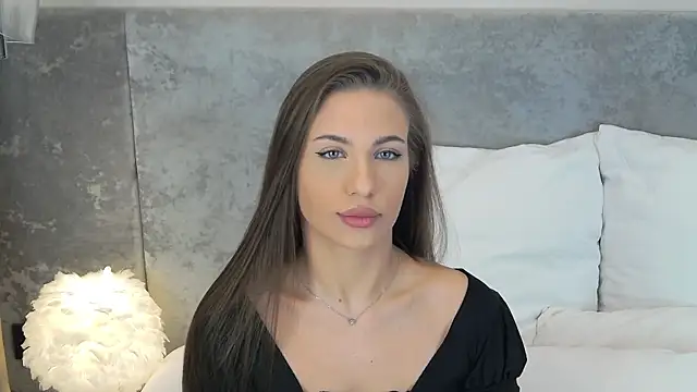 Snapshot of Lana_Drake chatting on May 1, 5:12 am Lana Drake online show from May 1, 5:12 am