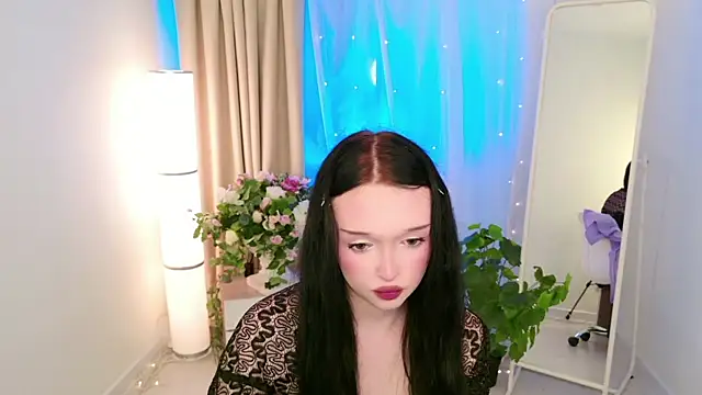 Snapshot of Flora_Ray chatting on April 6, 2:07 pm Flora Ray online show from April 6, 2:07 pm