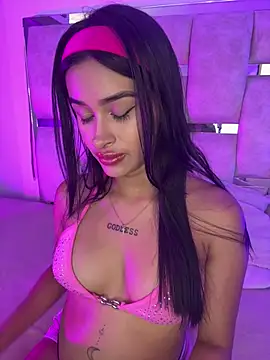 Snapshot of Lizzy_Bonnie chatting on May 17, 6:59 pm Lizzy Bonnie online show from May 17, 6:59 pm