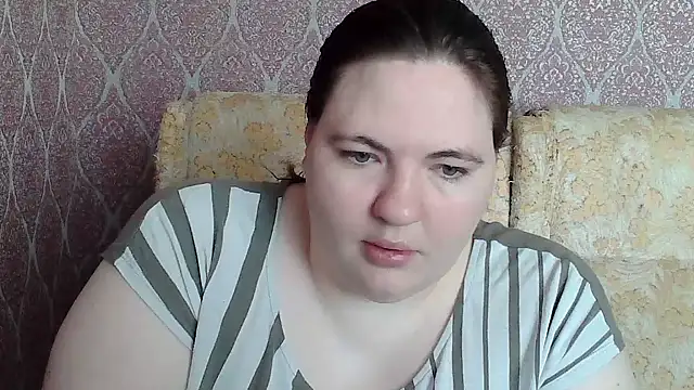 Snapshot of ElviraOreilllyX chatting on May 4, 6:53 am ElviraOreilllyX online show from May 4, 6:53 am