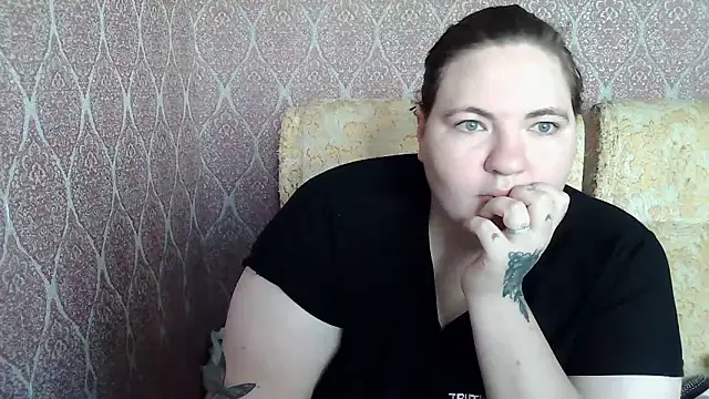 Snapshot of ElviraOreilllyX chatting on May 14, 7:26 am ElviraOreilllyX online show from May 14, 7:26 am