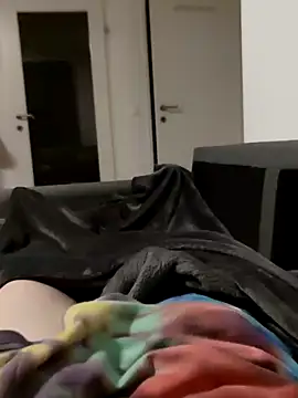 Snapshot of DickHe4d20 chatting on March 26, 5:51 pm DickHe4d20 online show from March 26, 5:51 pm