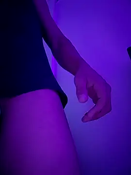 hpcouplee420 online show from April 20, 7:04 pm